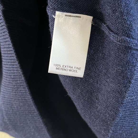 Men's Turbury SZ Large Merino Wool Sweater Vest  (Navy Blue Color) Soft - Picture 7 of 10